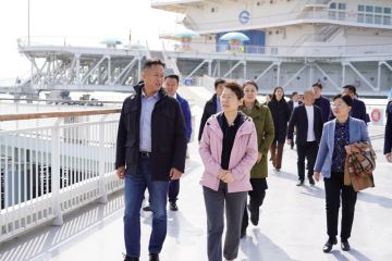 山东省文化和旅游厅厅长王磊到“耕海1号”调研